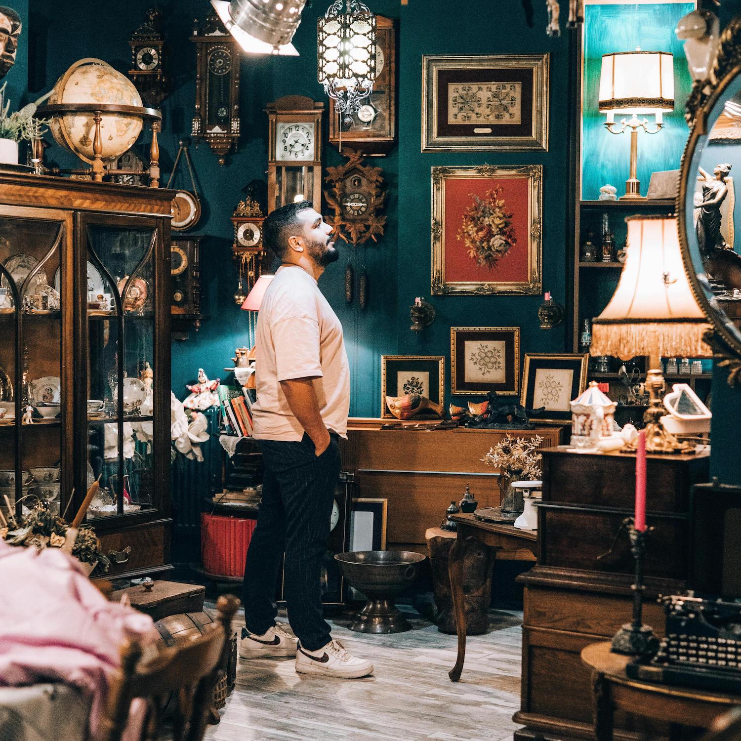 The Vintage Seeker | Tags